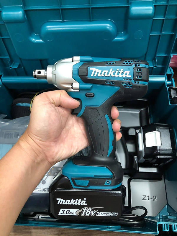 Máy siết bu lông dùng pin Makita DTW190RFJX