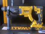 Máy khoan cầm tay Dewalt DCH263M1 18V-BL-3CN