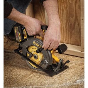 Máy cưa cầm tay Dewalt DCS575T1-KR 54V