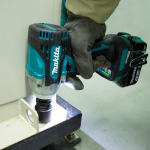 Máy siết bu lông dùng pin Makita DTW302RTJ (3/8")