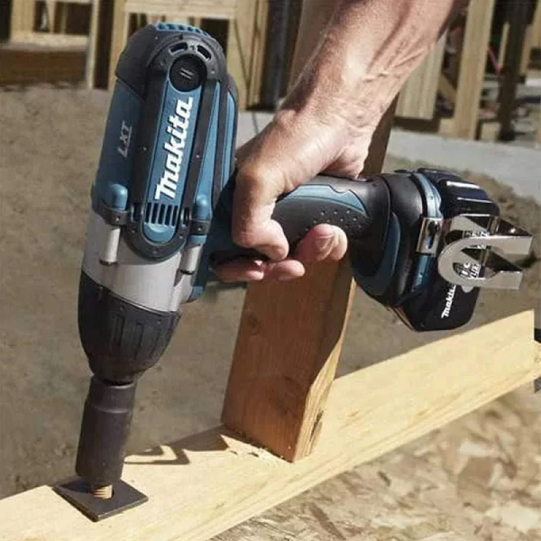 Máy siết bu lông dùng pin Makita DTW450Z (không kèm pin sạc)