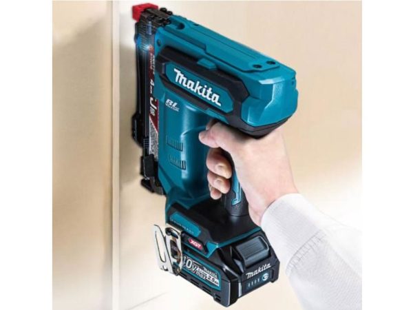 Đèn hắt sáng Milwaukee M12 AL-0