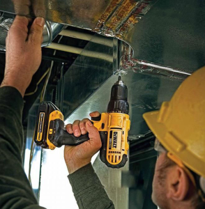 Máy khoan bắt vít dùng pin Dewalt DCD700C1