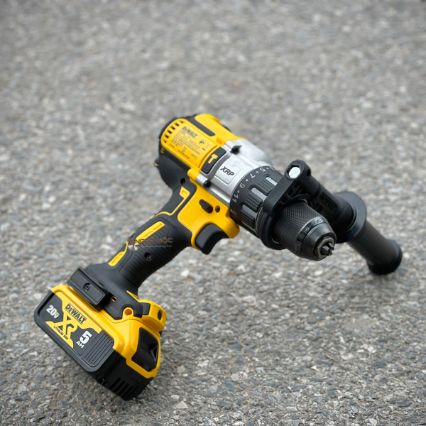 Máy khoan vặn vít dùng pin Dewalt DCD996P2