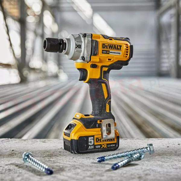 Máy vặn bu lông Dewalt dùng pin DCF894D2