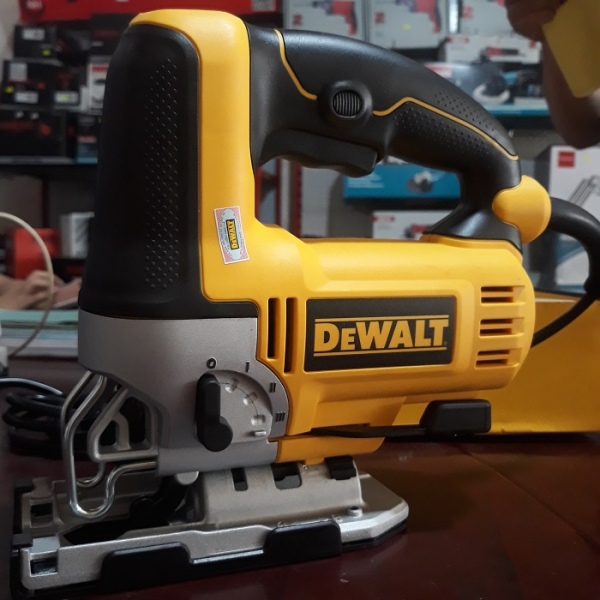 Máy cưa lọng Dewalt DW349R