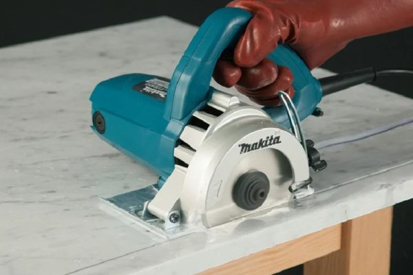 Máy cắt gạch Makita 4140