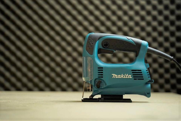 Máy cưa lọng Makita 4328