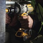 Máy khoan cầm tay Dewalt DCD996T1 54V