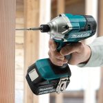 Máy vặn vít dùng pin Makita DTD136Z (không kèm pin sạc)