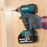 Máy vặn vít dùng pin Makita DTD152RAE