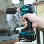 Máy siết bu lông dùng pin Makita DTW285Z (không kèm pin sạc)