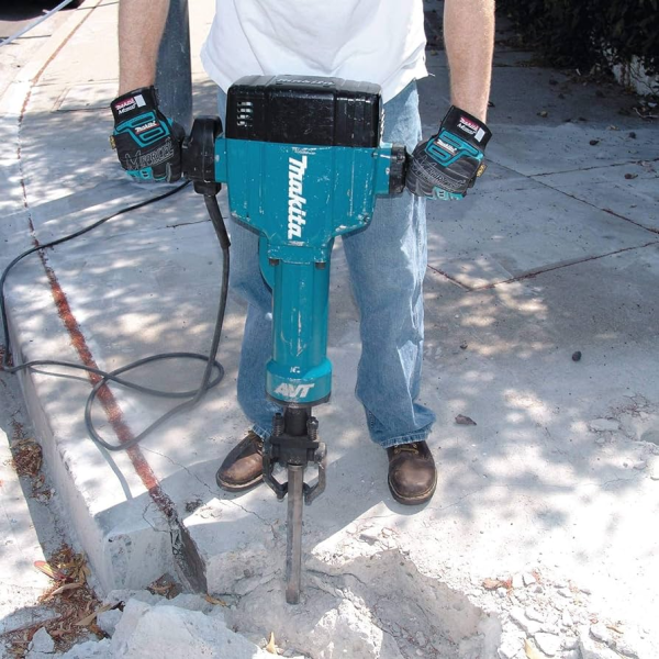 Máy đục bê tông Makita HM1810