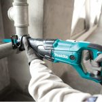 Máy cưa kiếm Makita JR3061TK