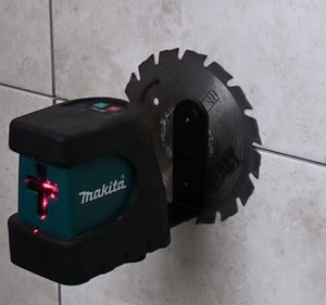 Máy cân mực Laser Makita SK102Z (không kèm pin sạc)