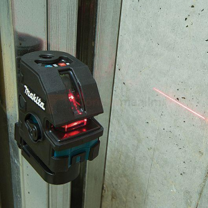 Máy cân mực Laser Makita SK104Z (không kèm pin sạc)